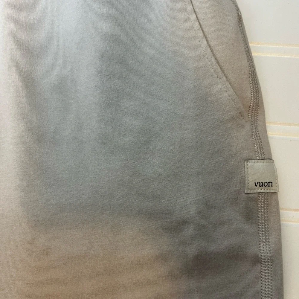Vuori Women’s Performance Jogger Beige DreamKnit Lounge Pants Medium - Picture 2 of 7